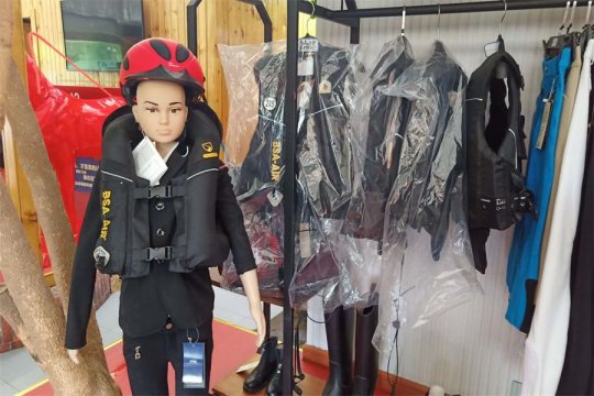 BSA-AIR Equestrian Inflatable Armor Display